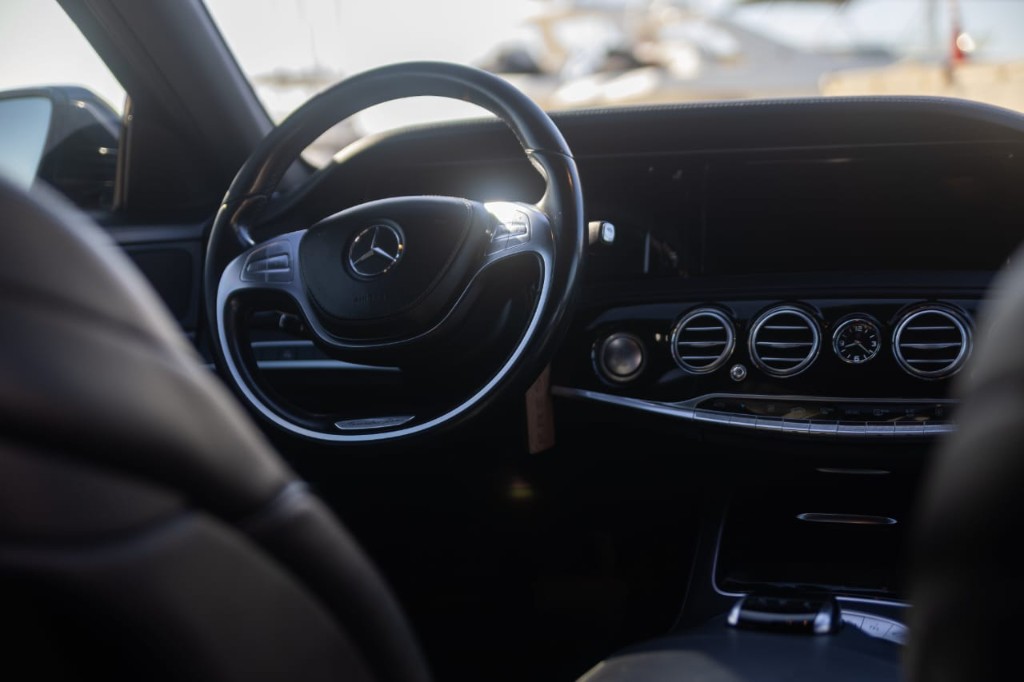 Mercedes-Benz S-Class interior dashboard and front cabin