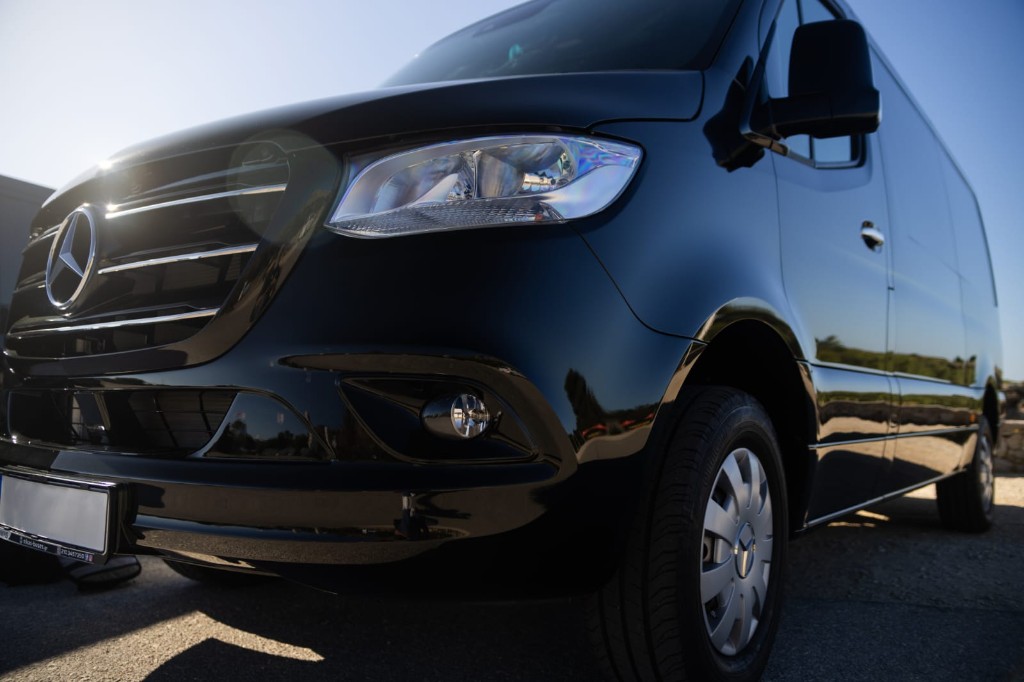Mercedes-Benz Sprinter VIP exterior — group transfer minibus